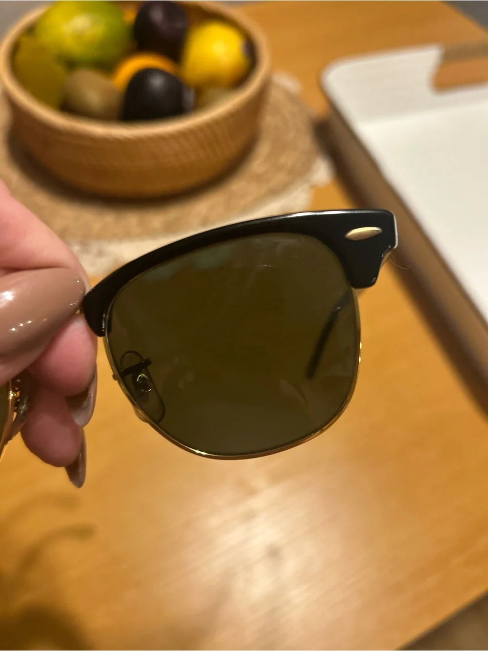 Ray-Ban Clubmaster Sunglasses in Black/Gold w Green Lens no scratches on lenses